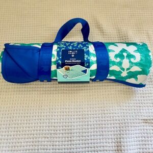 Roller Rabbit Target Reversible Picnic Blanket Teal Floral Water Repellent 72x72